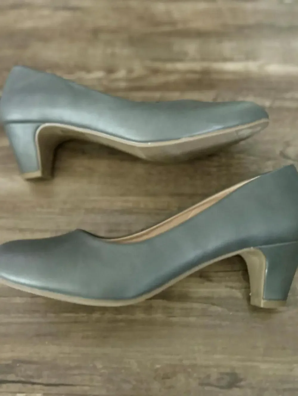 Journee Collection Saarii Womens Round Closed Toe Block Heel Pumps Size 9 Gray